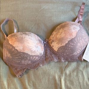 NWT Purple Lace Wire-Free 38DD Bra